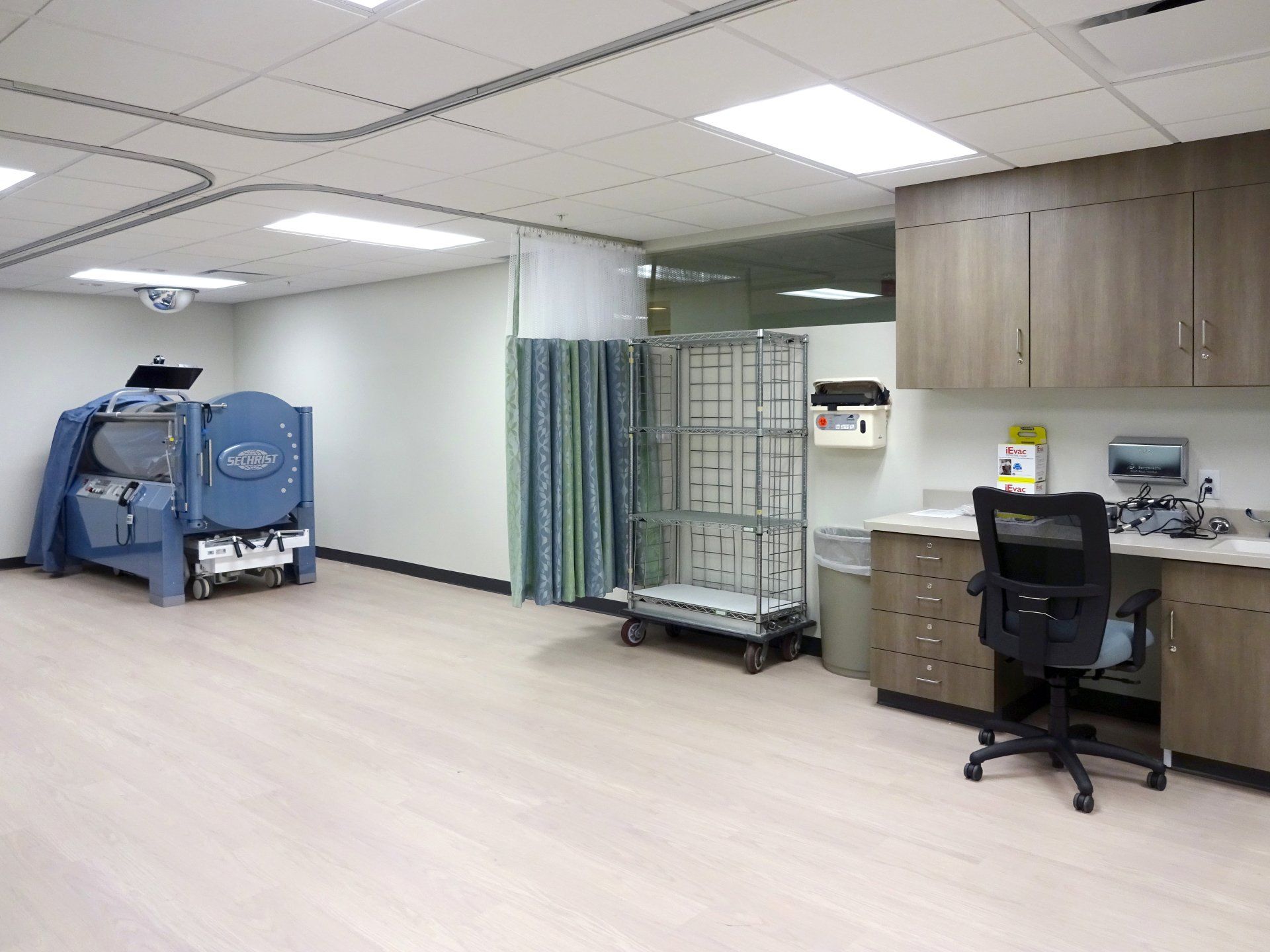 There is a machine in the middle of the room.