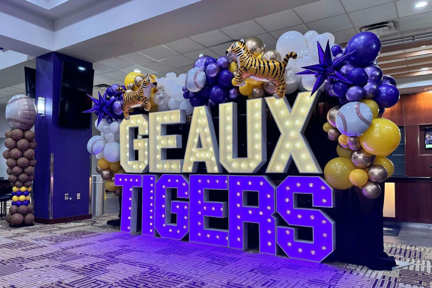 LSU Baseball, LSU Balloon garlands, GEAUX TIGERS