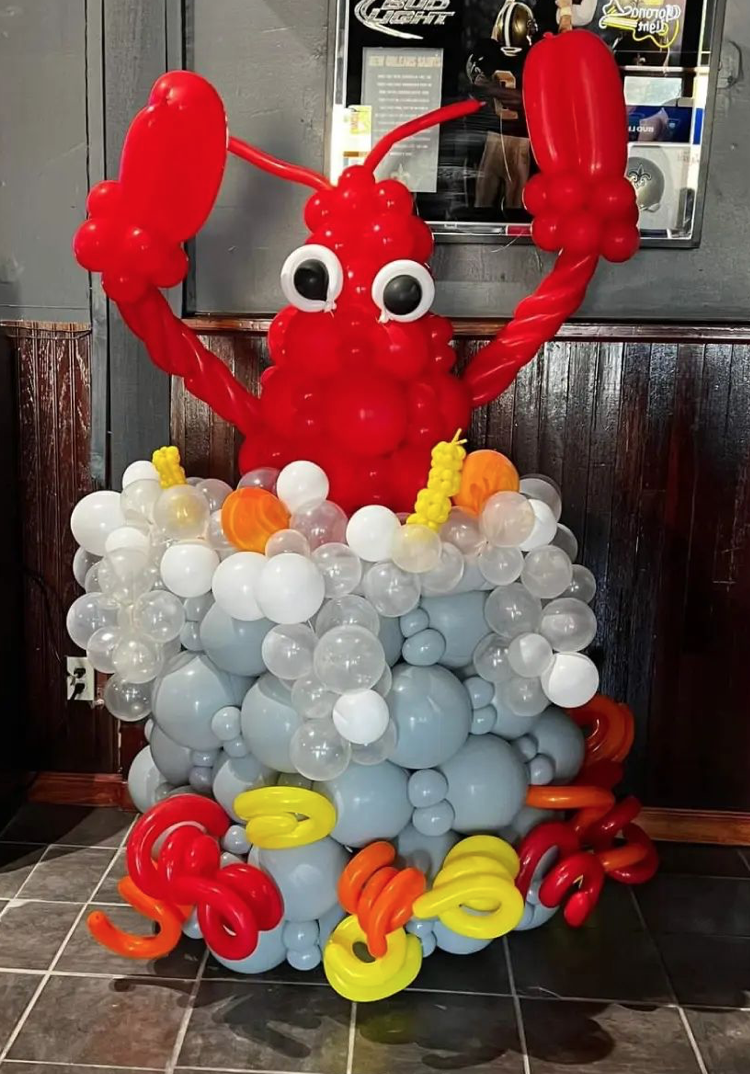 Crawfish boil in Baton Rouge, Company Crawfish boil balloon decor. Crawfish boil sculpture