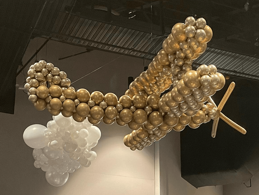 Huge bi-plane balloon sculpture