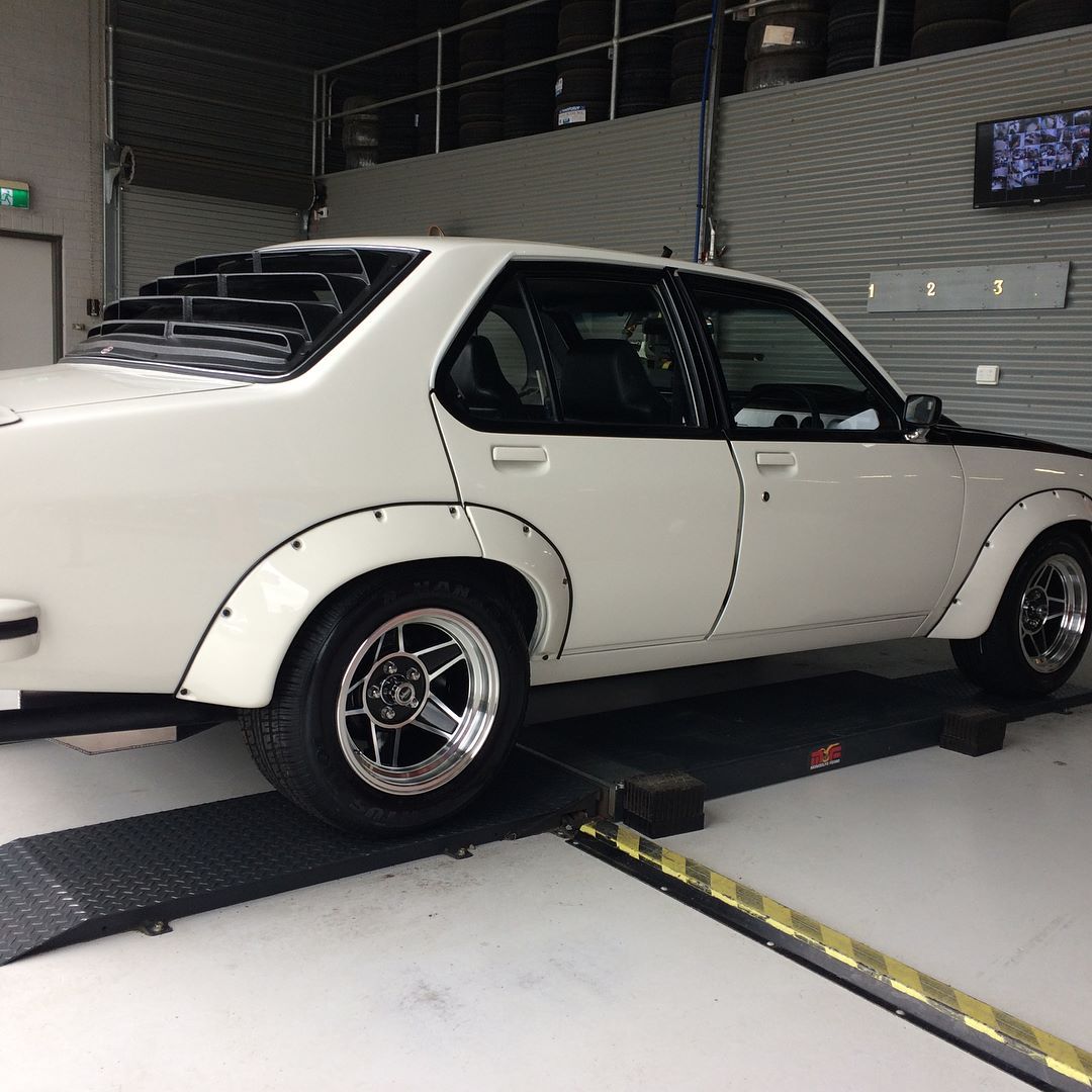White Car On A Ramp — Tyre Master Albury In East Albury, NSW
