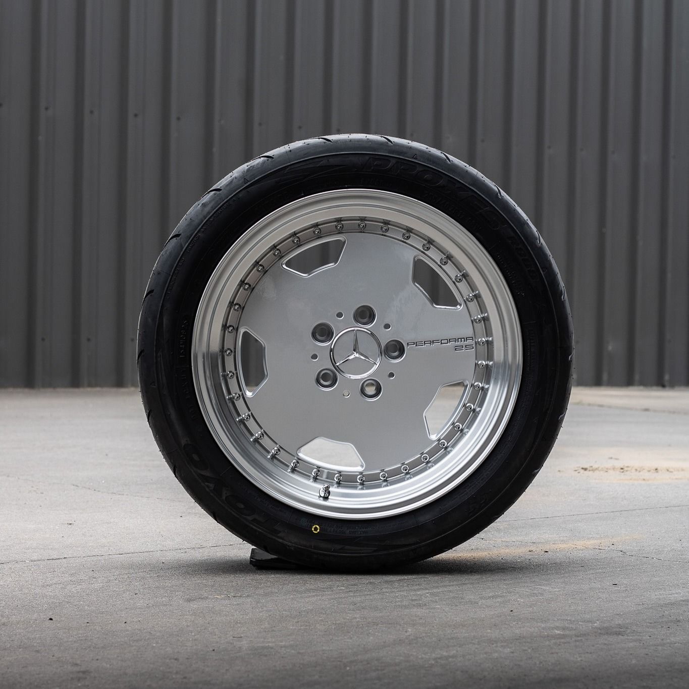 Polished Silver Alloy Car Wheel