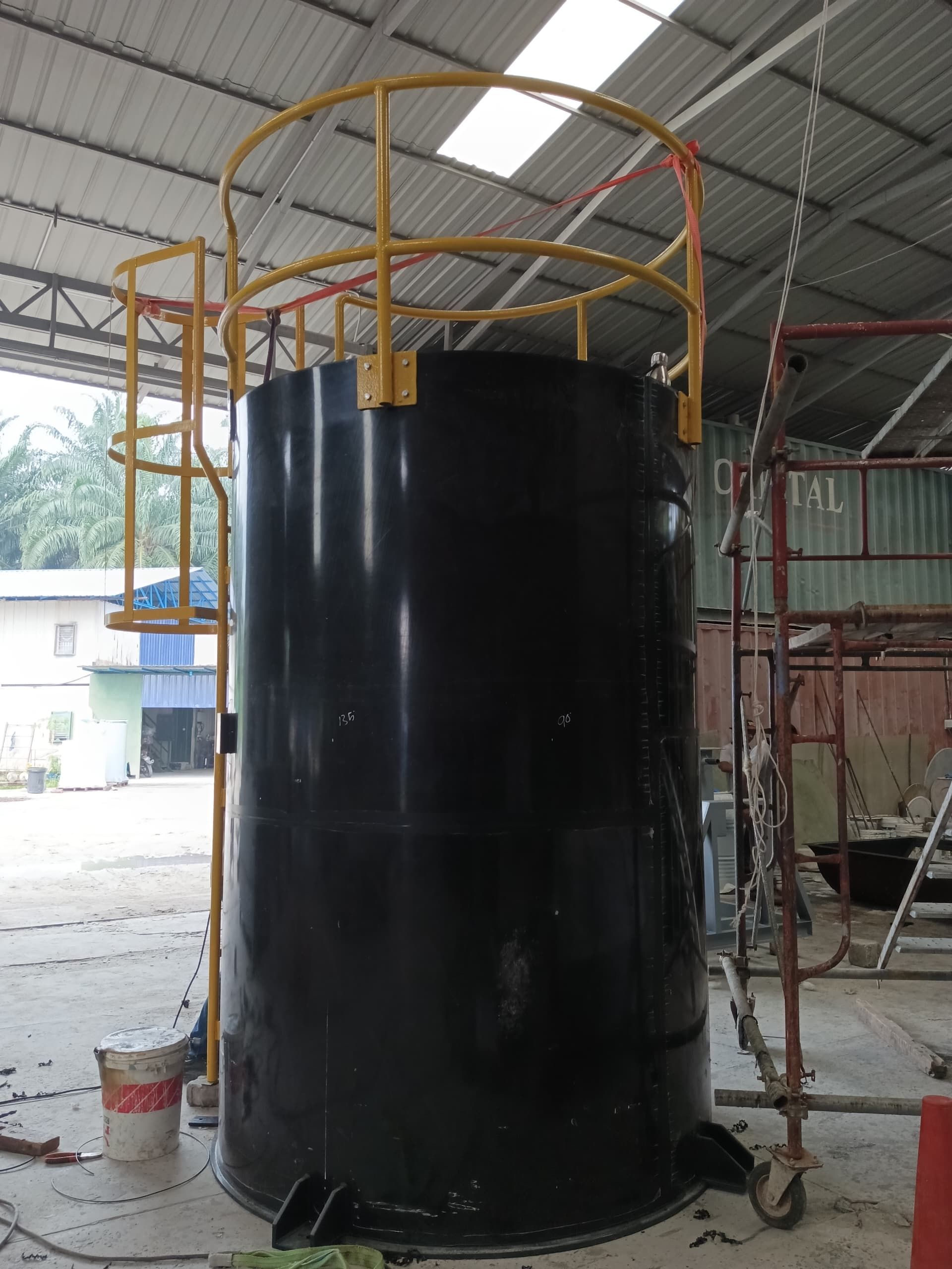 High-density polyethylene (HDPE) Thermoplastic Tank