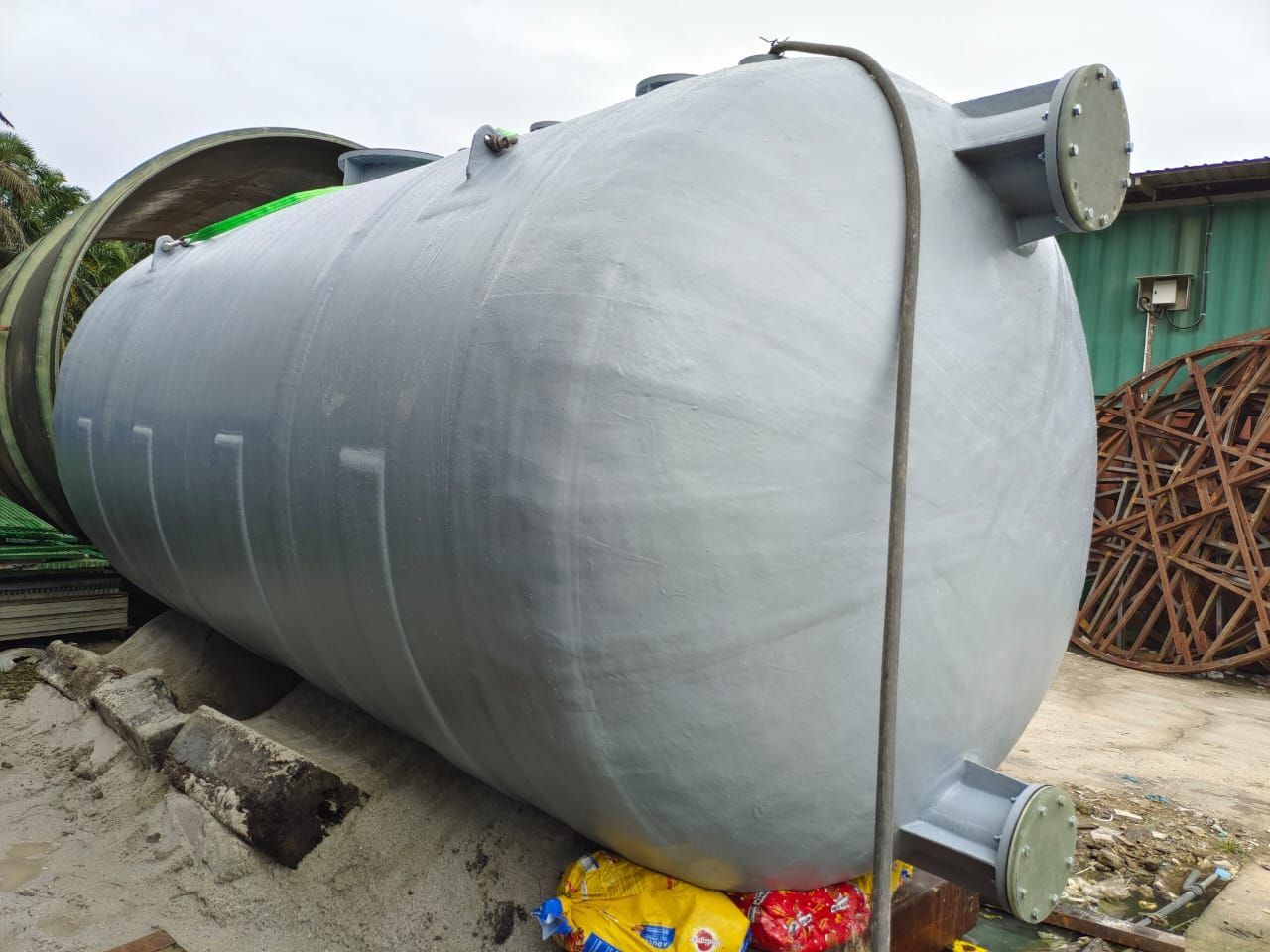 Fiberglass (FRP) Tank