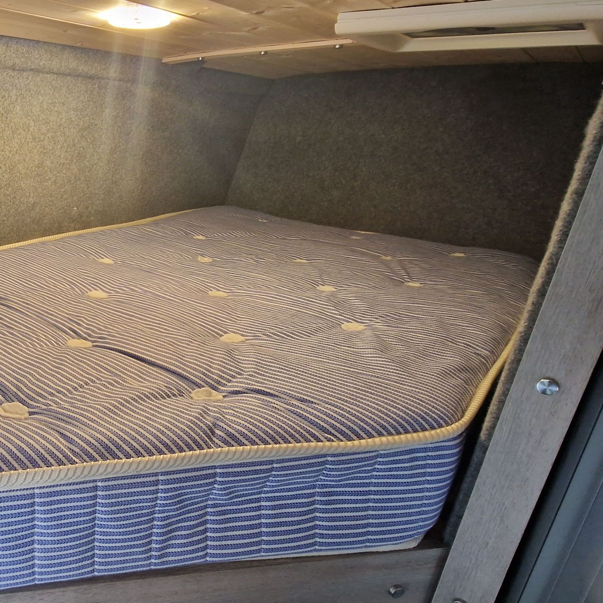 Van mattress, blue coverage