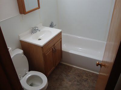 Another view of the bathroom