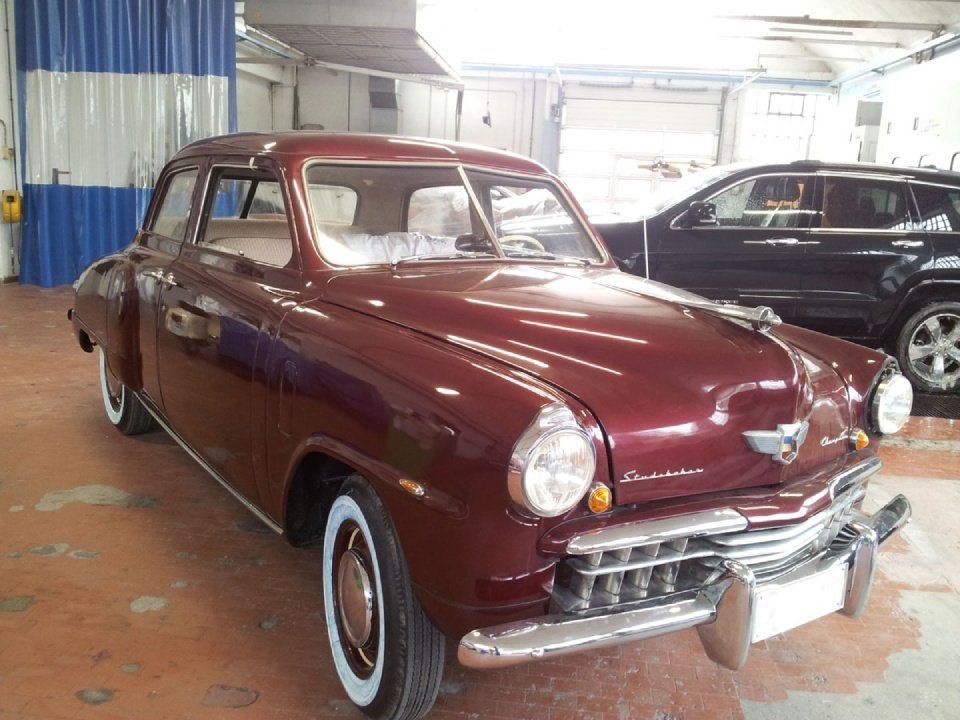 vettura d'epoca rossa