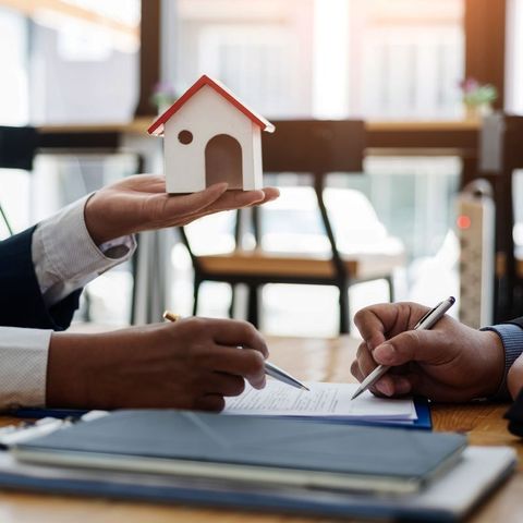 Home Insurance Signing — Bandon, OR — Bain Insurance Agency