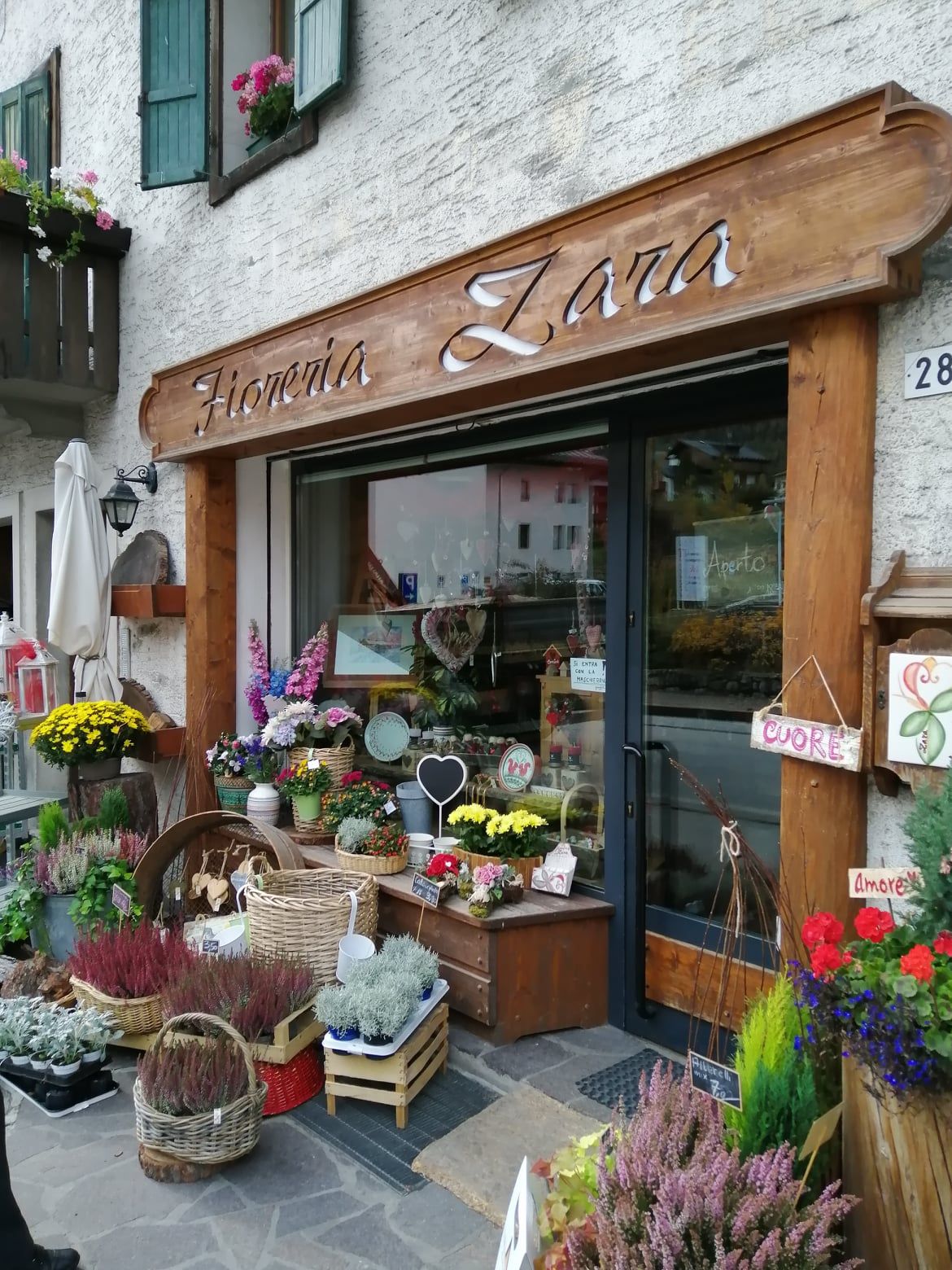 esterno Fioreria Zara