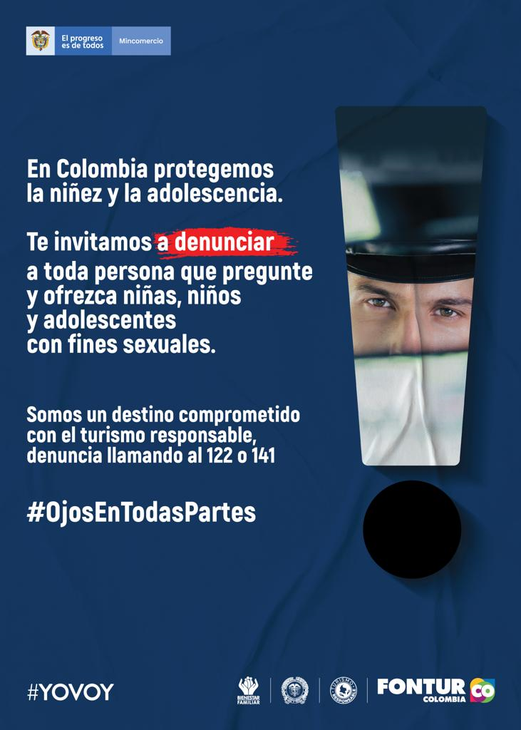 Un cartel en español con la imagen de la cara de un hombre.