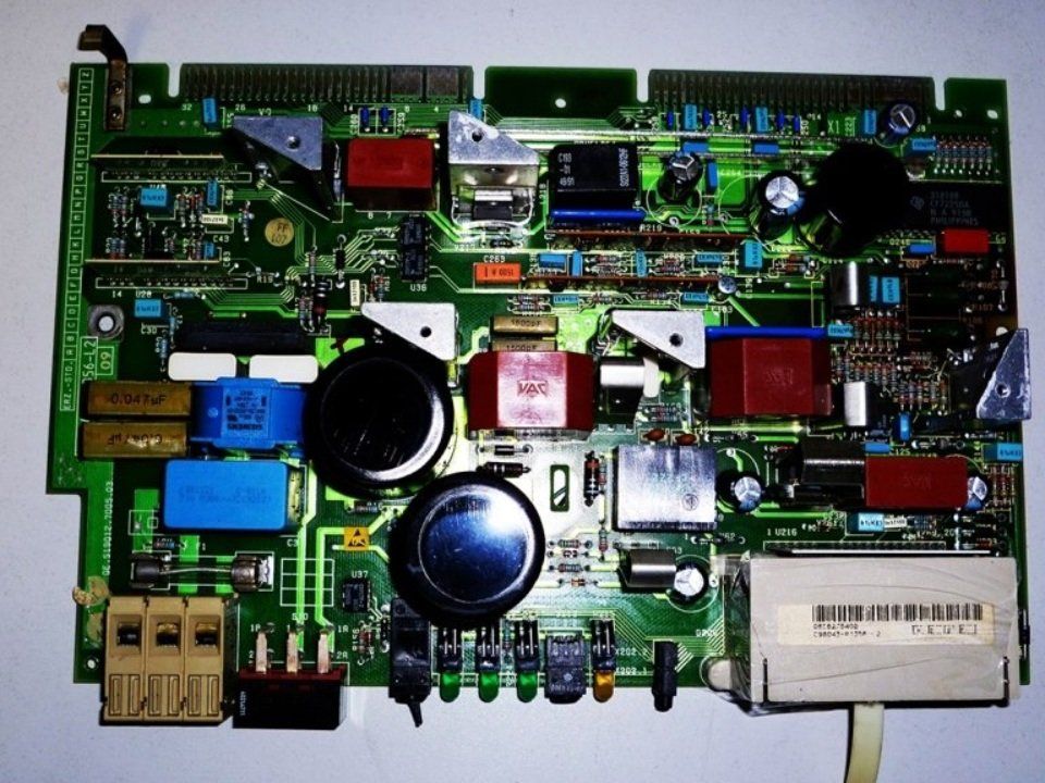 scheda elettronica prima di una riparazione