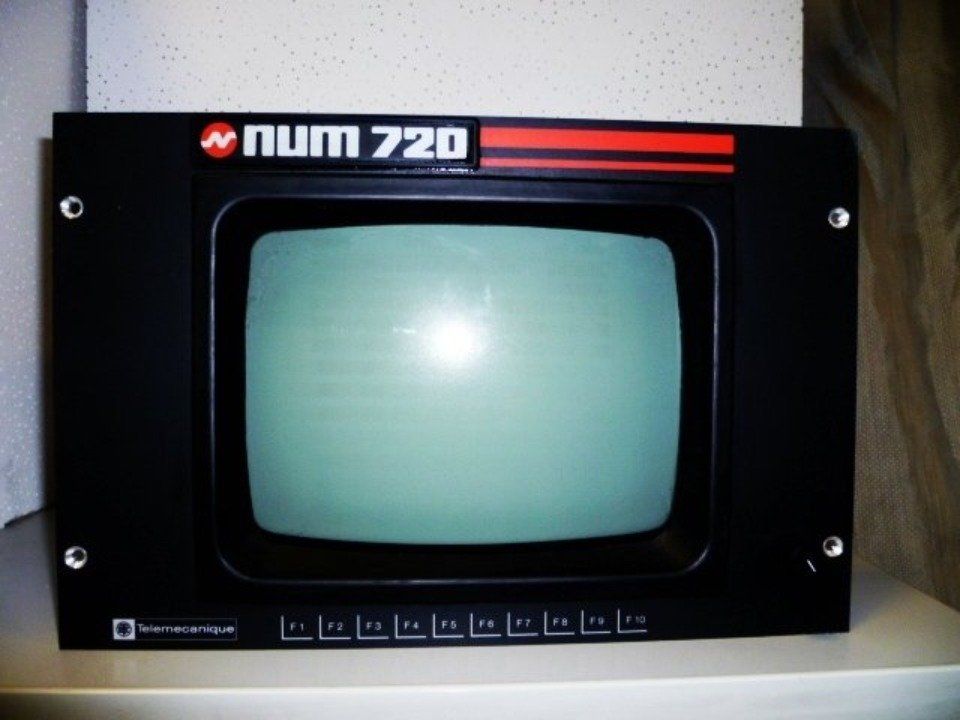 monitor obsoleto prima della riparazione