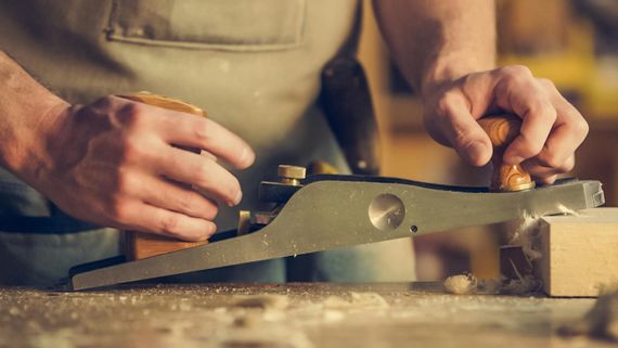 Cutting and measuring wood