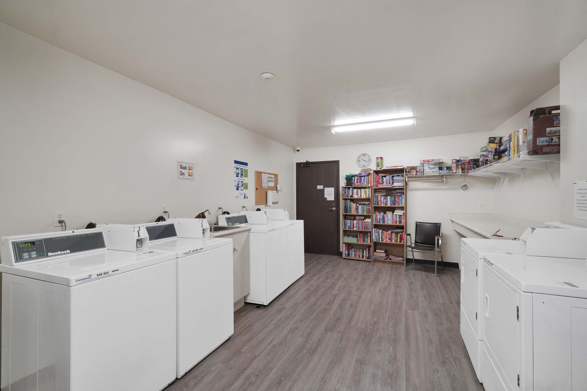 Suite Gallery View 3205 Wetherby Rd Units and Building Photos