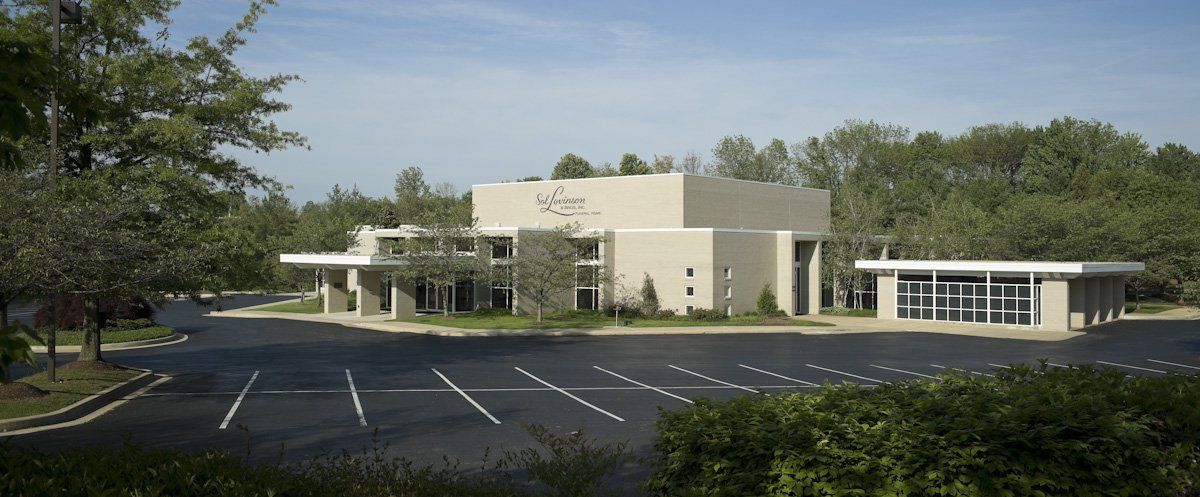 Distant-view-funeral-home