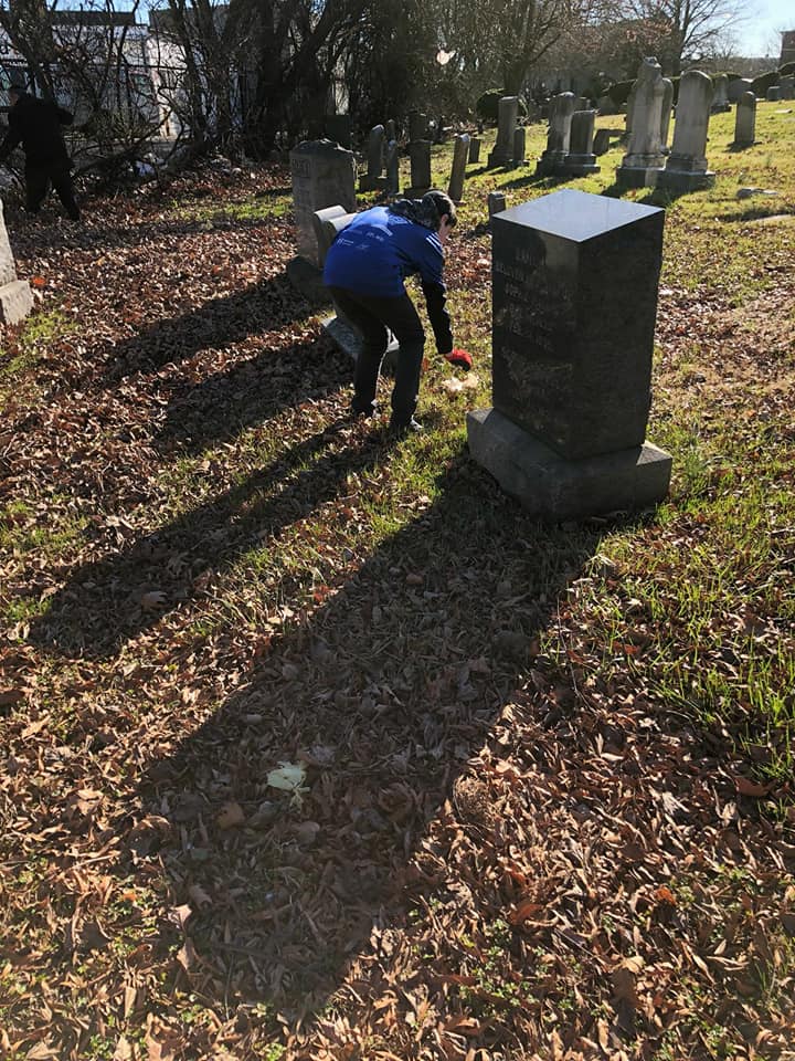 Sol-Levinson-volunteer-initiative-cemetery-clean-up