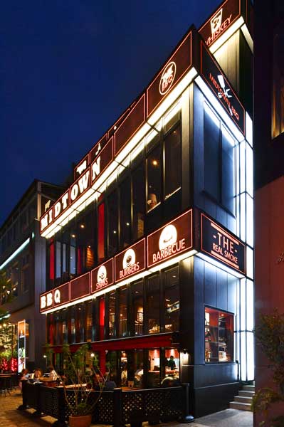 Midtown BBQ Nagoya exterior at night