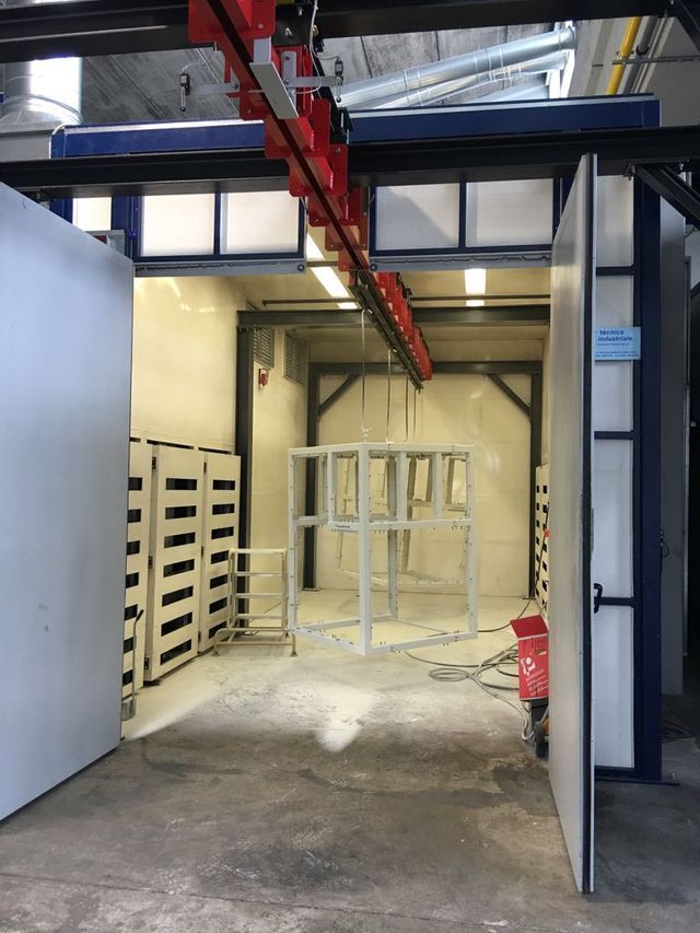 esempio di cabina di verniciatura