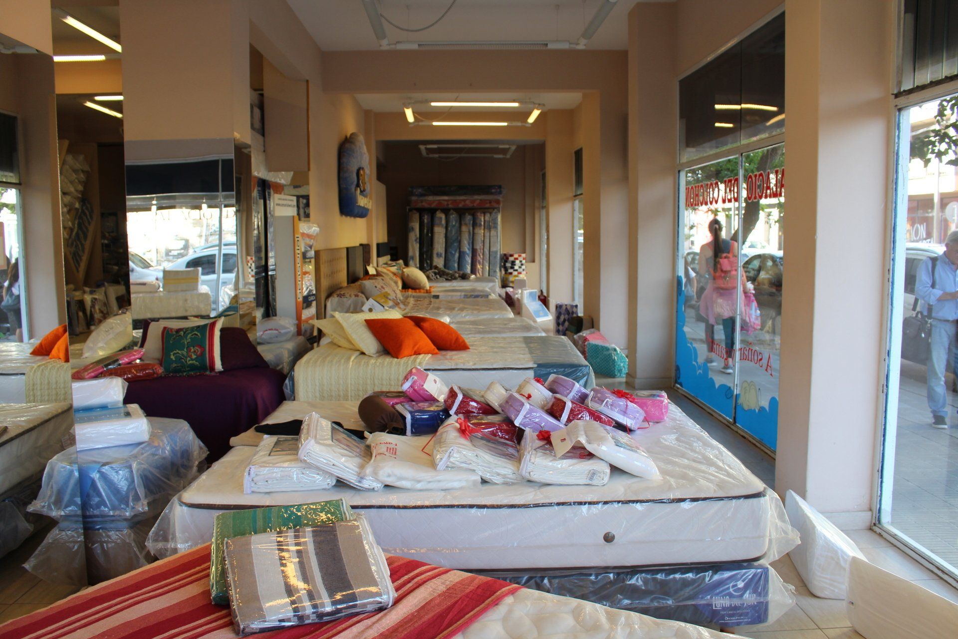 quiénes somos, el palacio del colchón