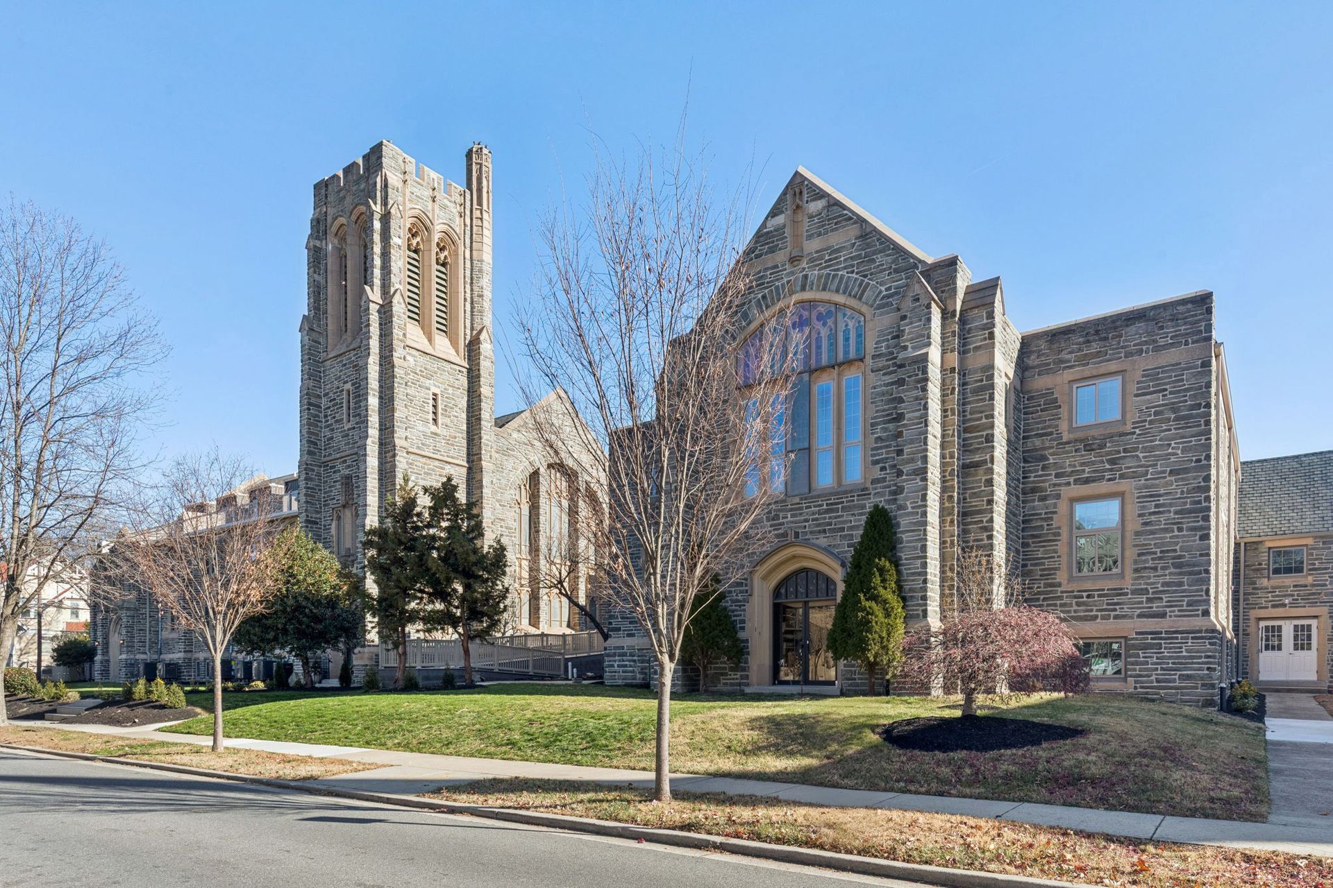 Exterior picture of 30 Fern, archticturally pristine building