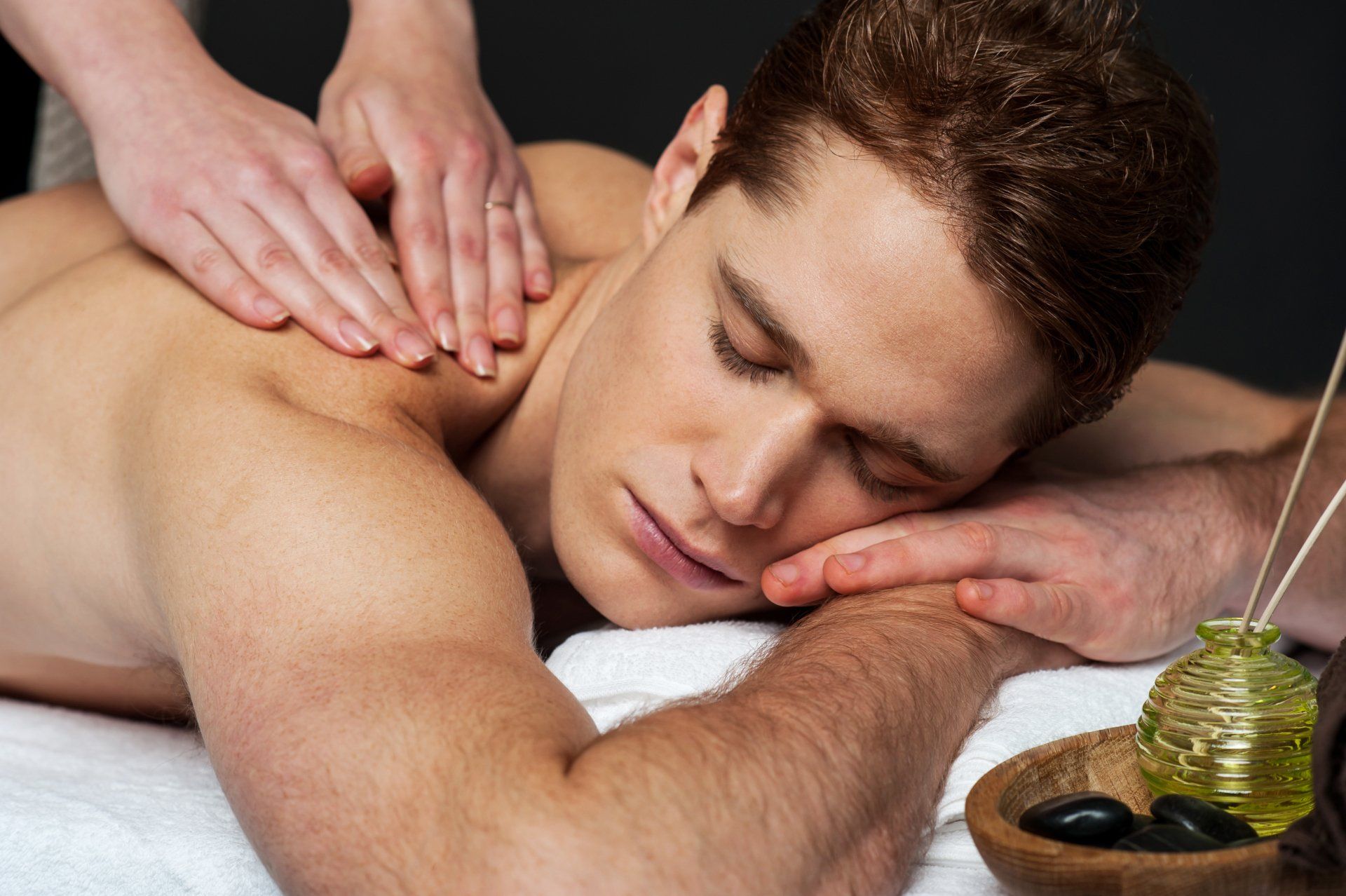 Honey & Massage Towel — ROCK, AR — The Body Shoppe Massage & Body Treatment