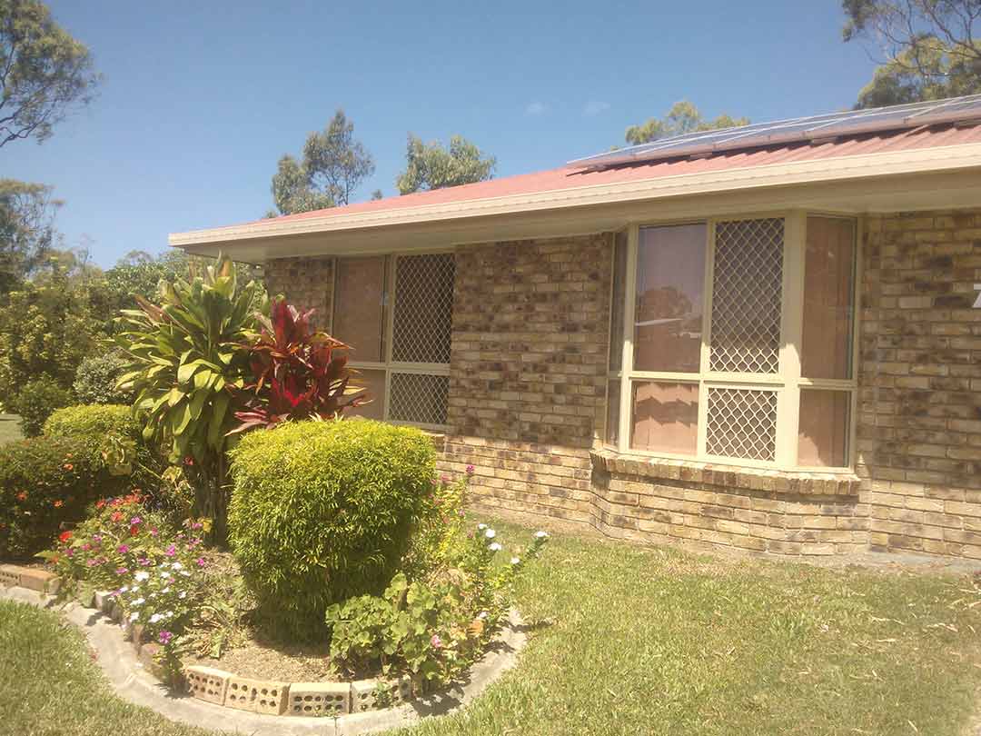 Windows with Colored Grills - Capricorn Coast, QLD - Capcoast Glass