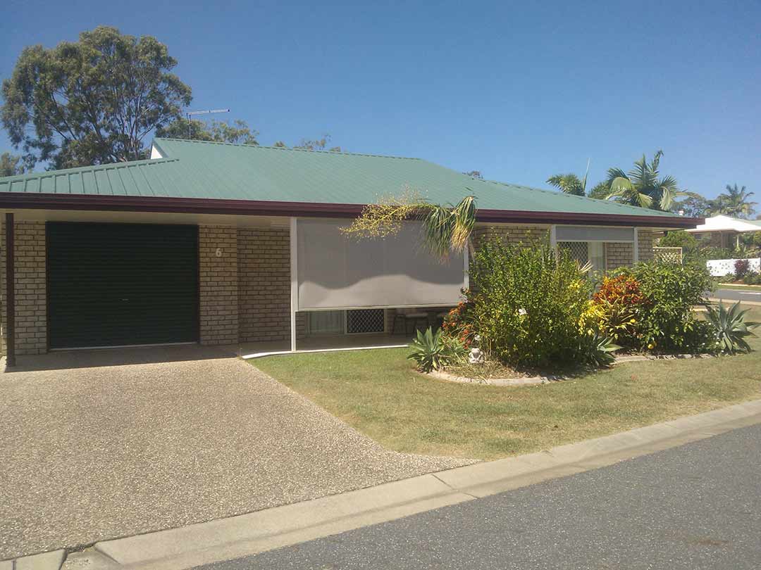Rollup With Posts - Capricorn Coast, QLD - Capcoast Glass