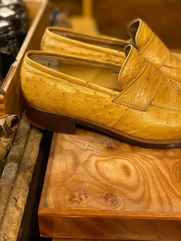 Scarpe in pelle gialle