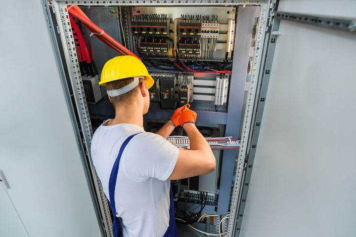 Electrician With Screwdriver - Electrical Services in Port Macquarie, NSW