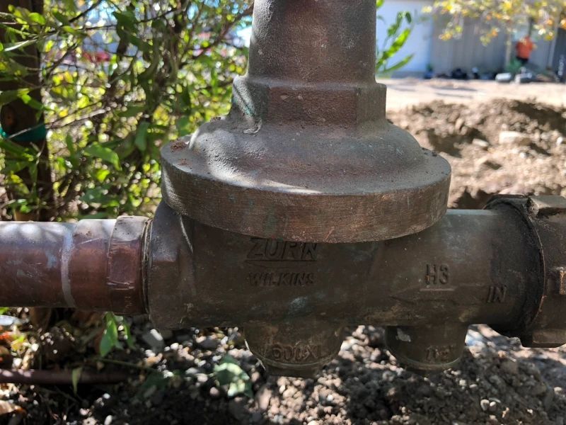 Bronze water valve with 