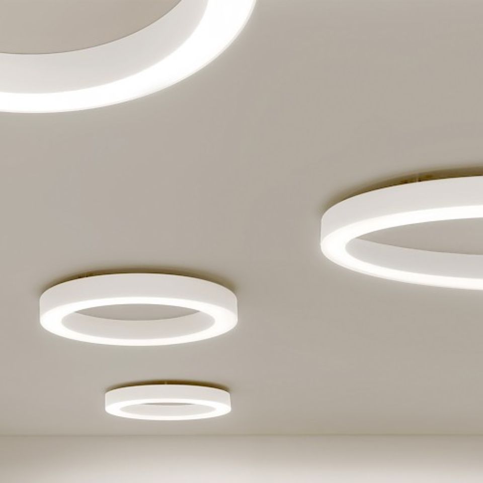 Lampada a soffitto a cerchio bianco