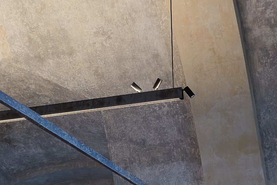 Lampada su misura con macchina fotografica