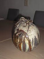 Ronde Vaas met Frutsels - Keramische Vaas