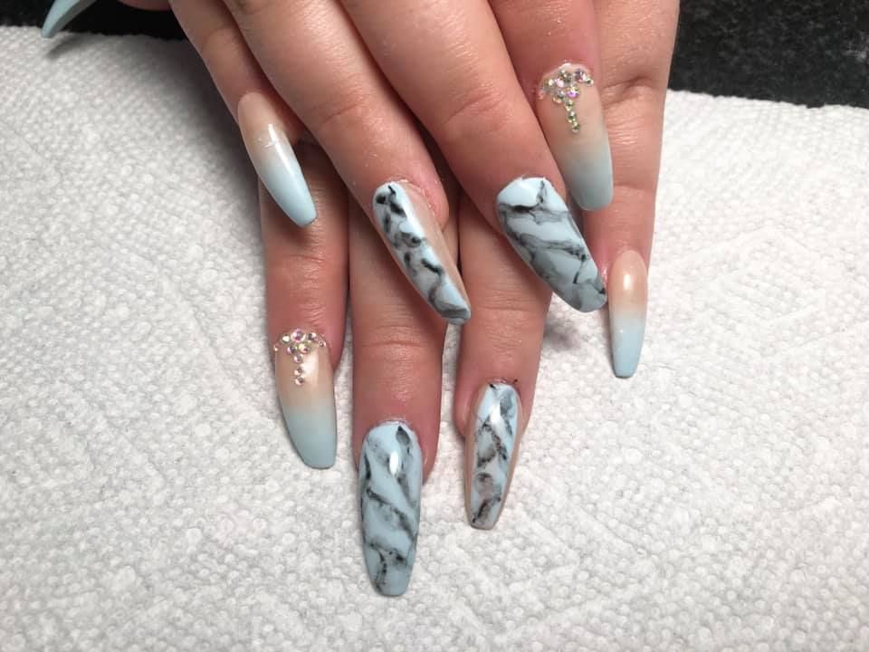 Leon Nails