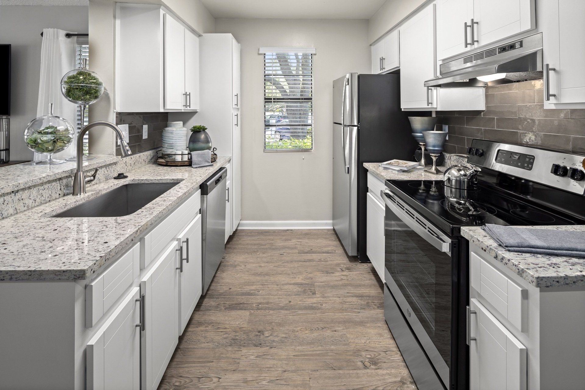 Kitchen with Stainless Steel Appliance | City Harbor