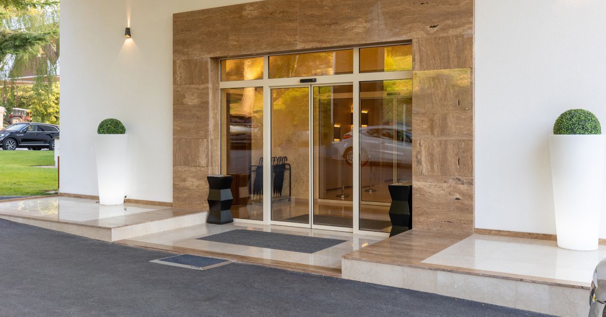Advantages of Sliding Doors for Business