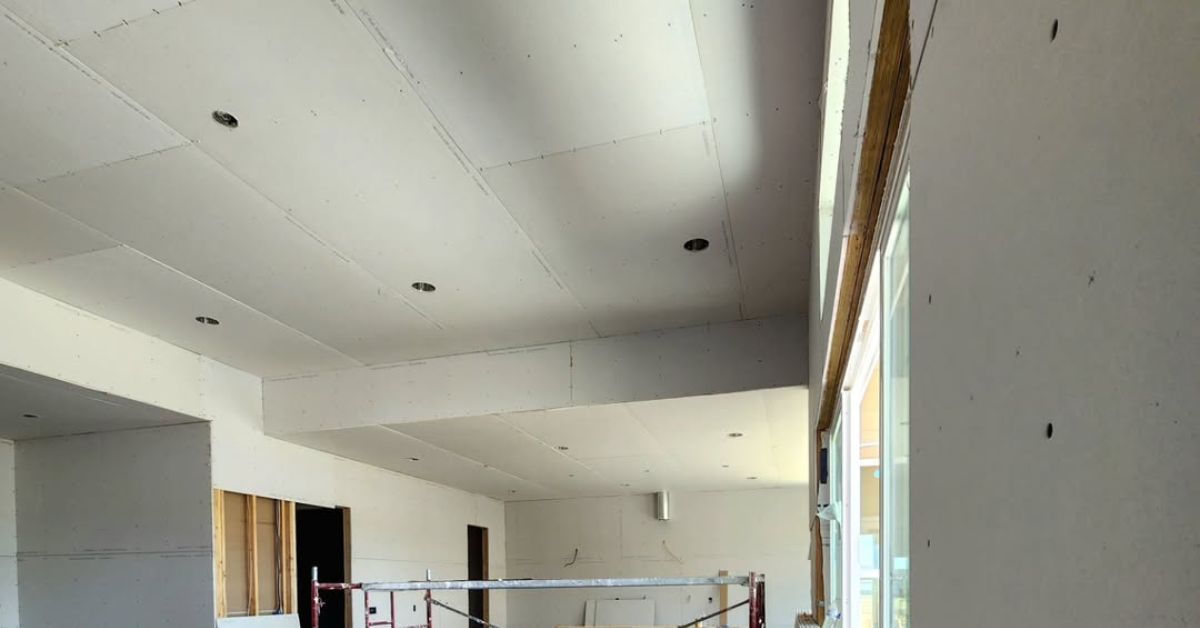 14 Main Reasons Why Your Drywall Is Cracking