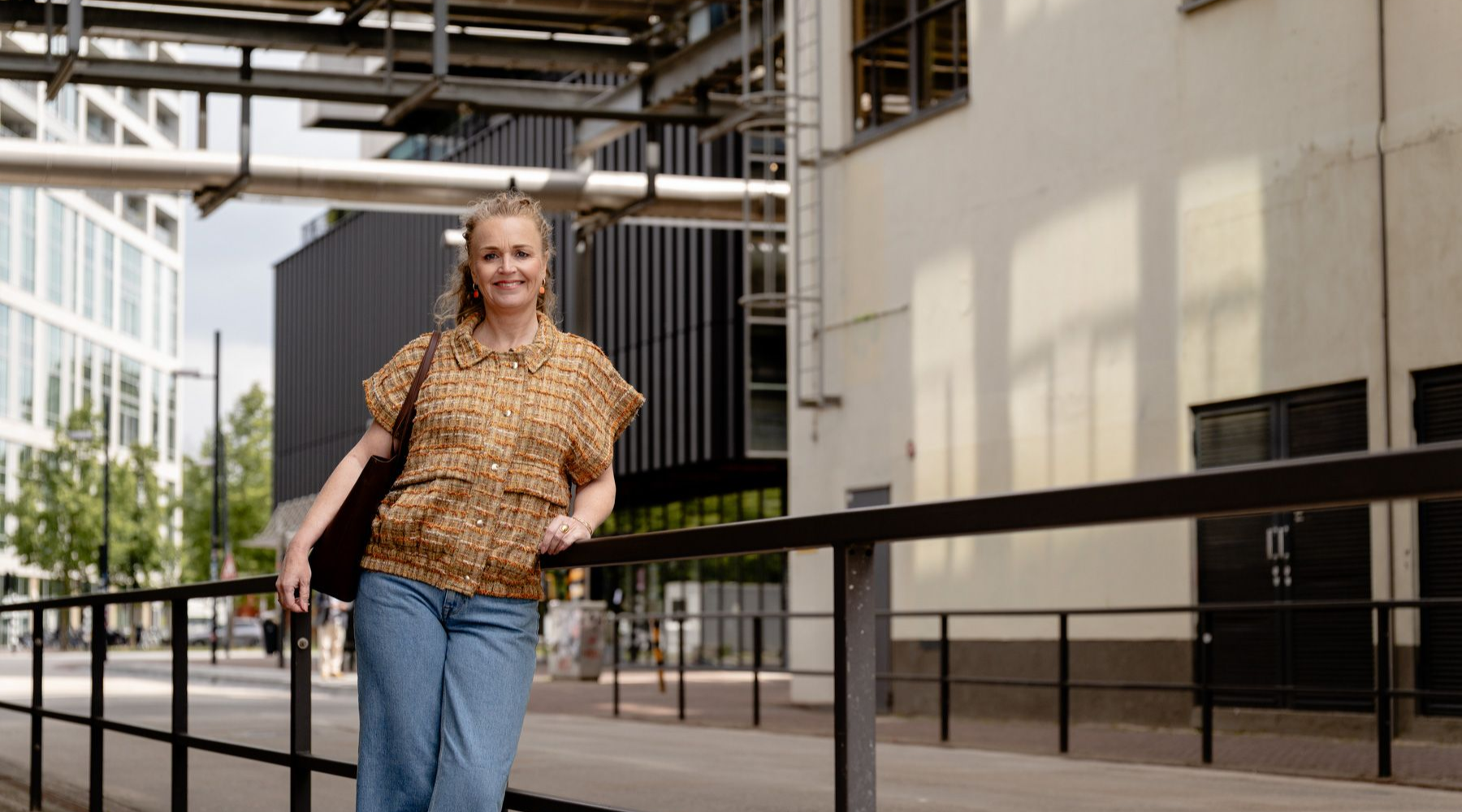 Personal Branding Shoot in de stad Eindhoven Strijp-S