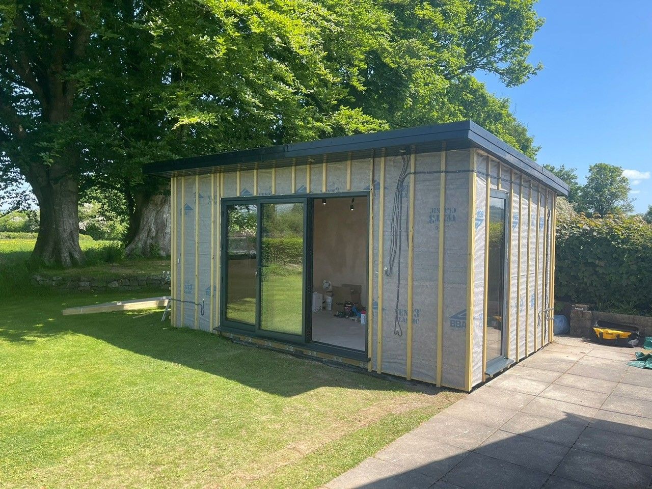 aluminium bifold llanelli
