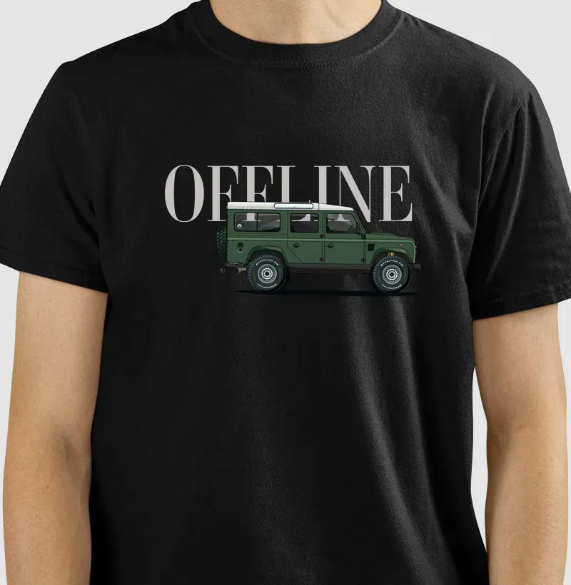 Um homem está vestindo uma camiseta preta que diz offline