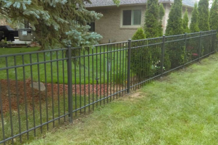 Bronze Elite Aluminum Fence EFF-20 — Warren, MI — Kimberly Fence & Supply