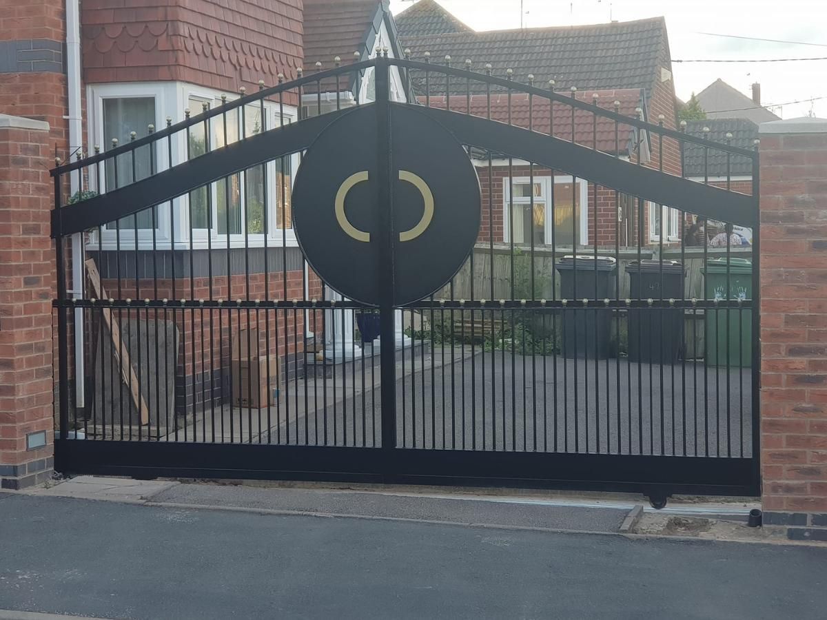Nottingham Metalworks sliding metal driveway gate
