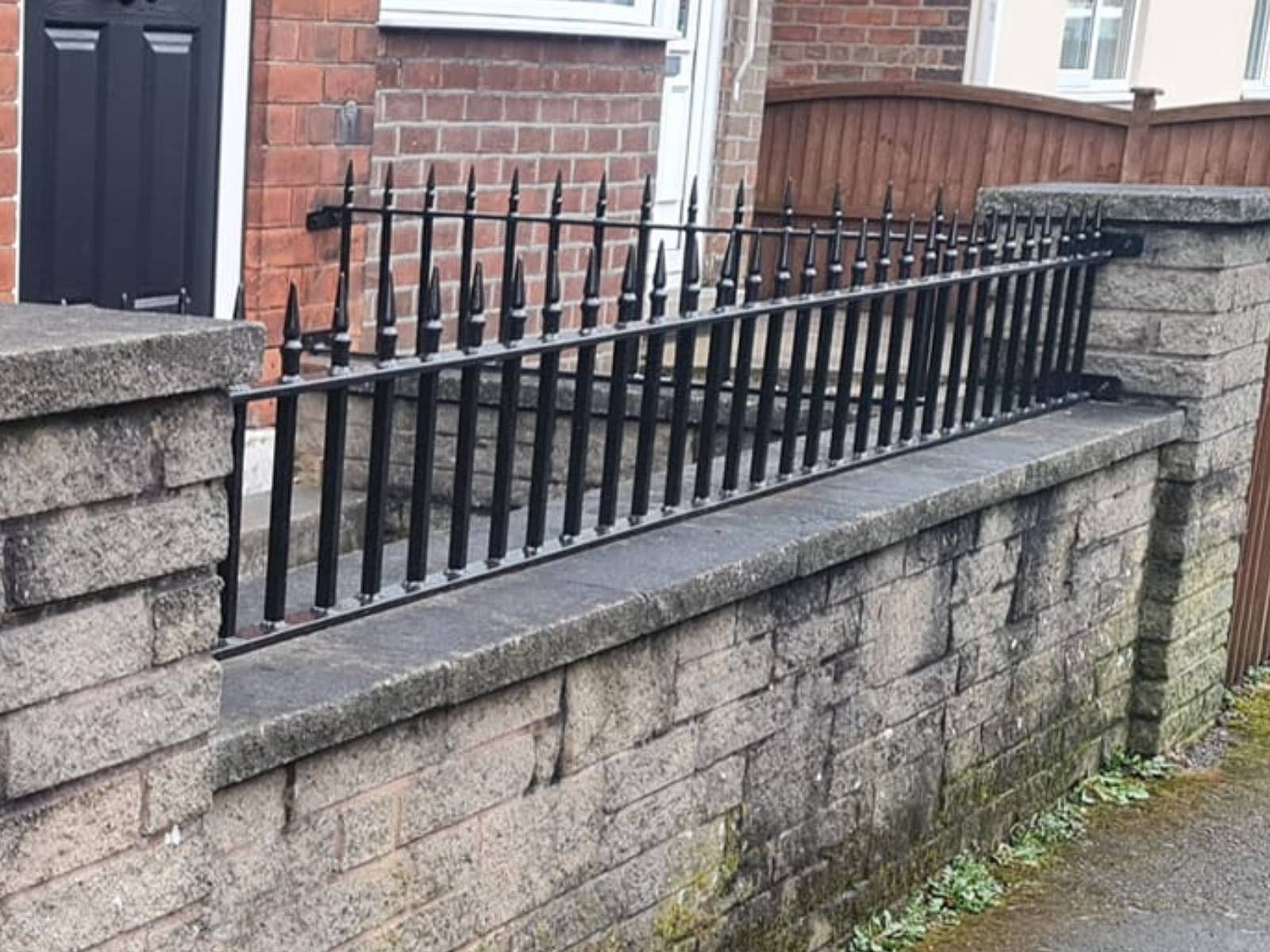 Nottingham Metalworks metal garden wall railings with spiked tops in Nottingham