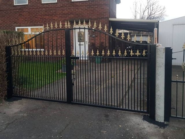 Nottingham Metalworks wrought iron driveway gates frame