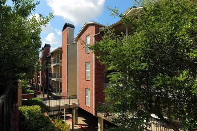 outside of apartments