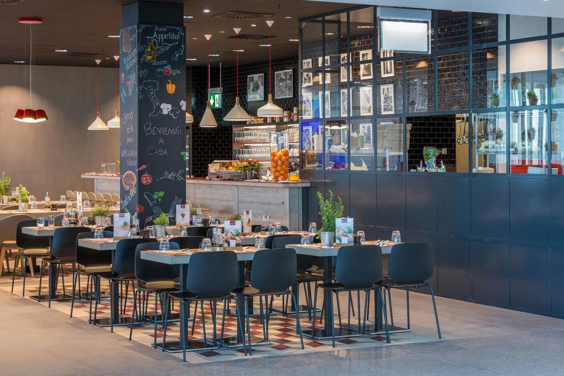 ristorante con vetrata