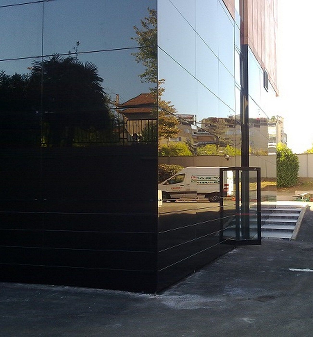 facciata continua palazzo moderno