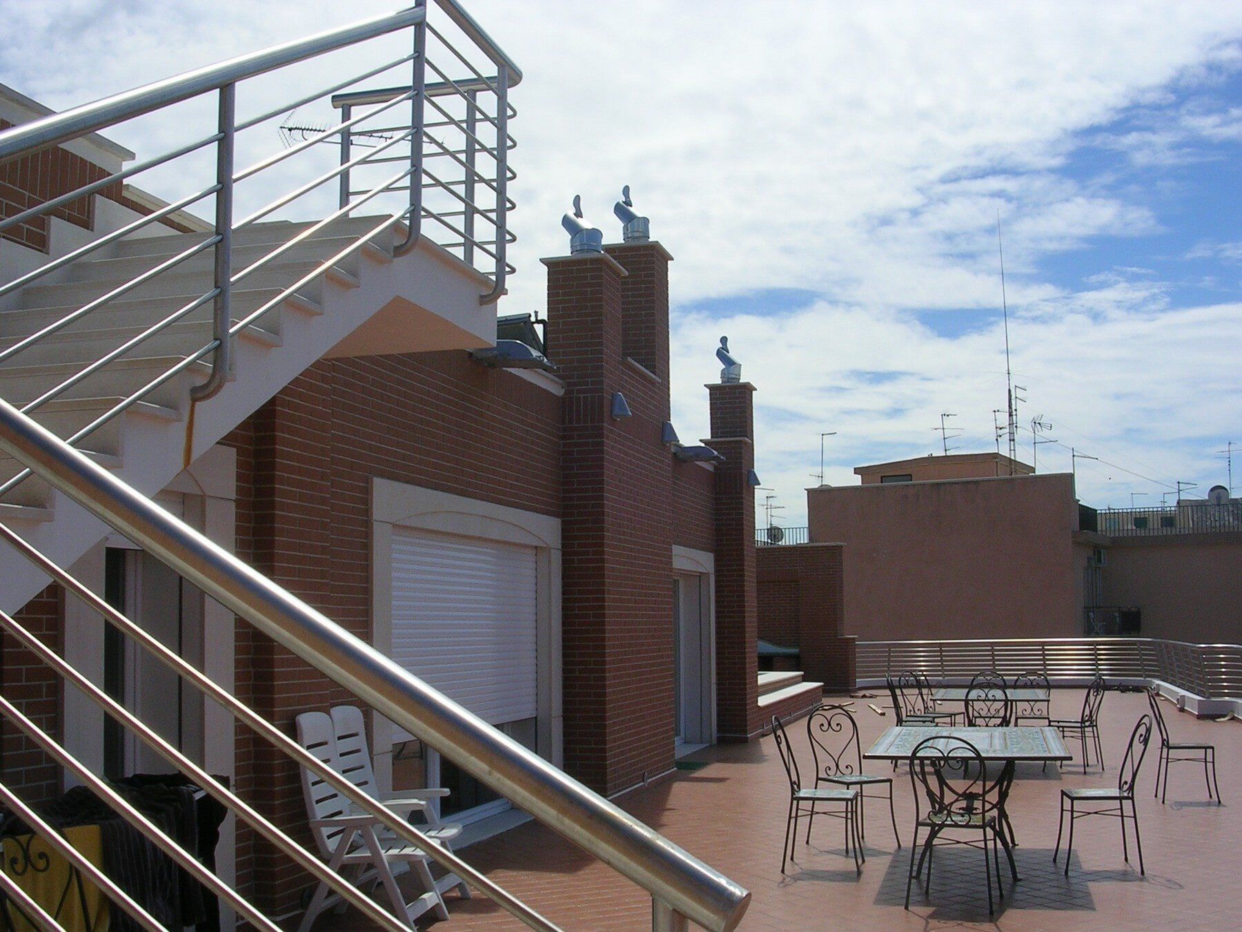 ringhiera scala esterna realizzata in acciaio inox