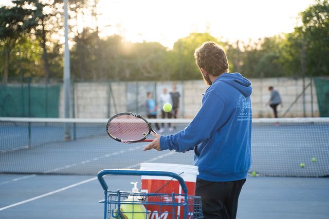 5 motivos para empezar a jugar al tenis - Diario Alhaurín