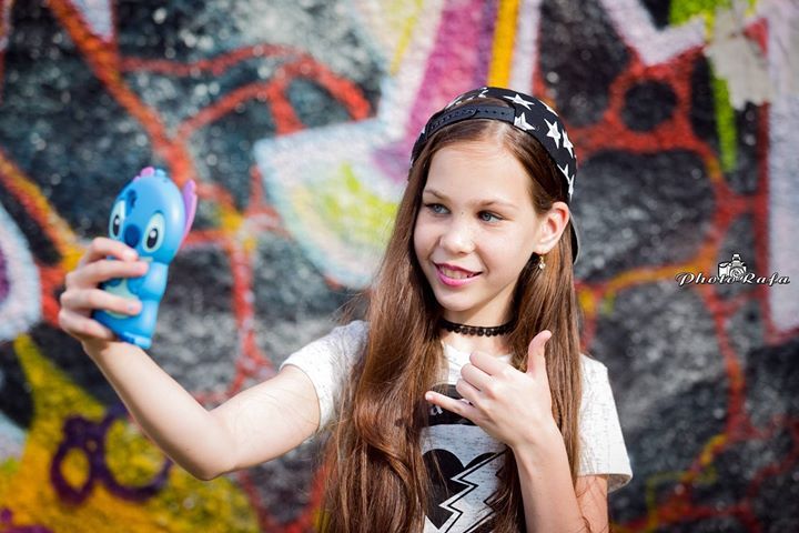 בוק בת מצווה - רפי פוזיילוב